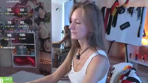 jesica_moon_peachyy online show from July 6, 2026, 5:26 am