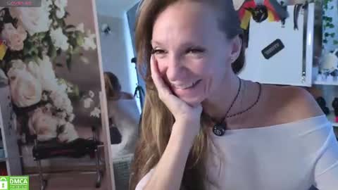 jesica_moon_peachyy online show from August 3, 2026, 3:16 am