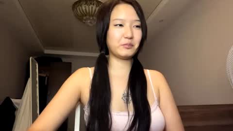 Snapshot of jesicalozaya chatting on July 19, 2026, 7:39 pm Emi online show from July 19, 2026, 7:39 pm