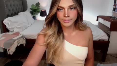 jesie_hot69 online show from January 14, 2025, 9:13 am