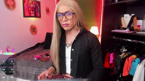 Jess online show from October 10, 2025, 4:11 am