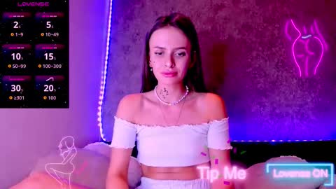 Snapshot of jess_kahawaty chatting on February 18, 2026, 11:44 pm Jess online show from February 18, 2026, 11:44 pm