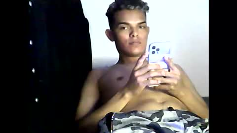 Snapshot of jesse_real chatting on December 19, 2024, 2:57 pm EL JESSE REAL online show from December 19, 2024, 2:57 pm