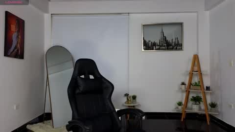 bella  adams online show from September 20, 2025, 1:12 pm