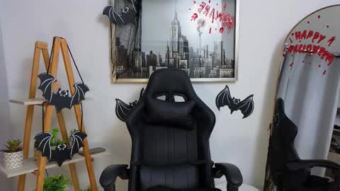 bella  adams online show from October 23, 2025, 2:16 pm