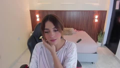 Snapshot of jessi_jones1 chatting on October 3, 2025, 3:25 am J E S S I online show from October 3, 2025, 3:25 am