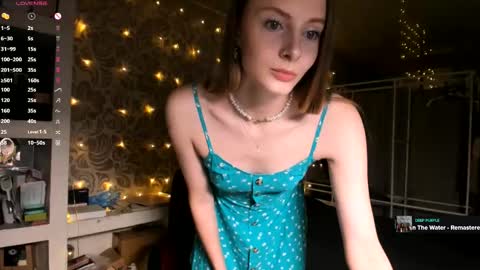 Snapshot of jessica_jane_ chatting on February 28, 2025, 12:10 am Mila online show from February 28, 2025, 12:10 am