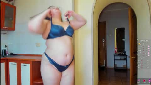 Natalia online show from December 5, 2025, 8:23 am