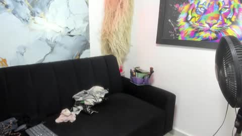 JESSICA online show from December 17, 2025, 9:21 pm