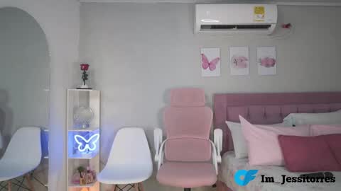 Jessica online show from May 14, 2026, 1:07 pm