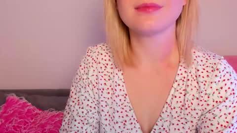 JessicaBeverly online show from March 14, 2026, 12:43 pm