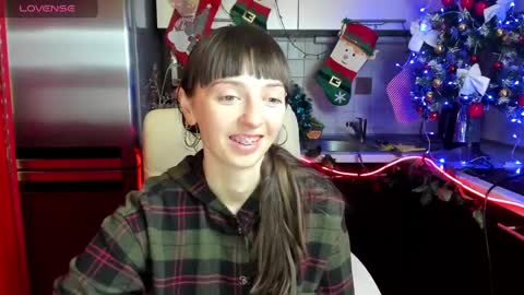 jessicaforris online show from December 20, 2024, 7:44 am