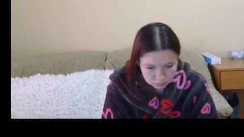 jessicaholland1 online show from April 5, 2026, 5:59 am