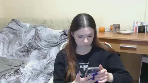 jessicaholland1 online show from April 29, 2026, 10:27 pm