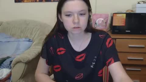 jessicaholland1 online show from May 31, 2026, 6:09 pm