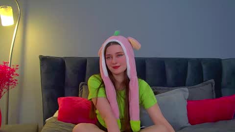 Snapshot of jessicajewells45 chatting on January 17, 2026, 6:40 am Jessica online show from January 17, 2026, 6:40 am