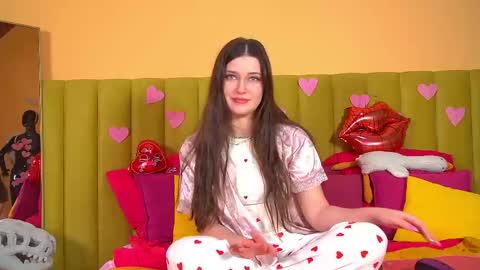 Snapshot of jessicajewells45 chatting on February 11, 2026, 6:51 am Jessica online show from February 11, 2026, 6:51 am