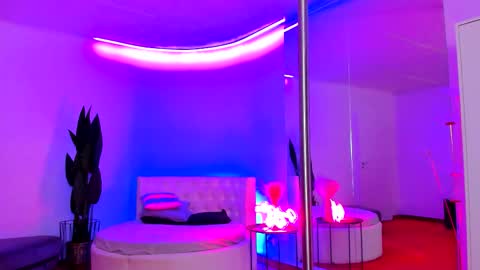 Jessy online show from November 8, 2025, 7:12 pm