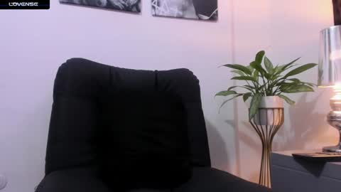 Snapshot of jessid_cutson chatting on December 27, 2024, 9:32 pm Jessid online show from December 27, 2024, 9:32 pm