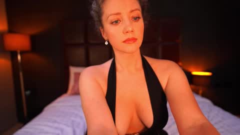 Jessica online show from November 22, 2025, 4:00 am