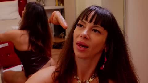 JessieJunee online show from October 4, 2025, 4:21 am