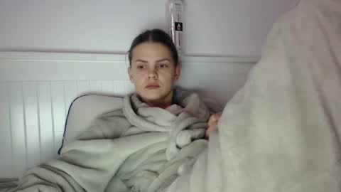 jessieryan online show from October 21, 2025, 3:40 am