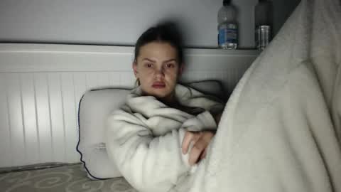 jessieryan online show from November 27, 2025, 4:47 am