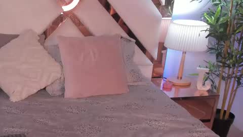 JESSICA STONNE online show from January 11, 2025, 4:16 am