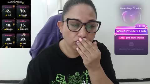 paola online show from December 14, 2025, 12:43 pm