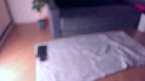 NEW VIDEO IN BIO online show from November 30, 2025, 11:47 am