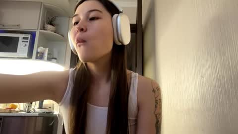 Snapshot of jesusitacatts chatting on October 27, 2025, 7:23 am Lynn online show from October 27, 2025, 7:23 am