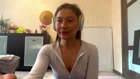 Snapshot of jesusitacatts chatting on November 2, 2025, 8:28 am Lynn online show from November 2, 2025, 8:28 am