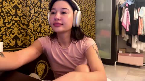 Snapshot of jesusitacatts chatting on November 10, 2025, 7:18 am Lynn online show from November 10, 2025, 7:18 am