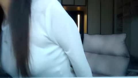 Snapshot of jettanicolay chatting on December 4, 2025, 8:12 am I am Gina ntmu Lets hit 10 Thumbs Up together online show from December 4, 2025, 8:12 am