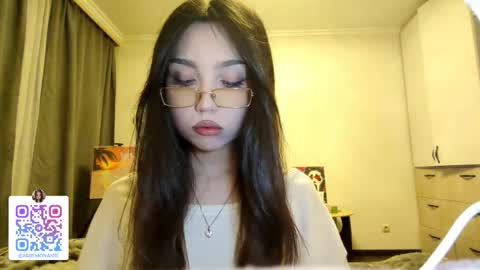 Snapshot of jettanicolay chatting on January 10, 2026, 3:52 am I am Gina ntmu Lets hit 10 Thumbs Up together online show from January 10, 2026, 3:52 am