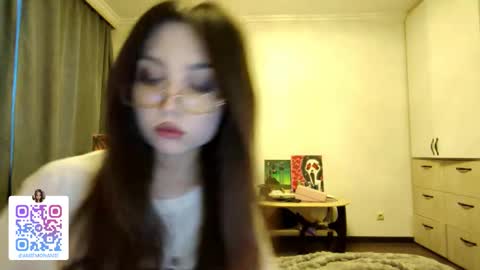 Snapshot of jettanicolay chatting on January 12, 2026, 4:50 am I am Gina ntmu Lets hit 10 Thumbs Up together online show from January 12, 2026, 4:50 am