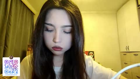 Snapshot of jettanicolay chatting on January 15, 2026, 3:33 am I am Gina ntmu Lets hit 10 Thumbs Up together online show from January 15, 2026, 3:33 am