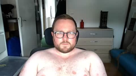 jeuneloup92 online show from June 11, 2026, 3:54 pm