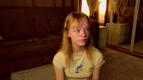 Gwen online show from December 20, 2025, 7:26 am