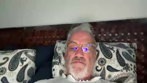 Snapshot of jewlronny chatting on October 1, 2025, 4:40 am jewlronny online show from October 1, 2025, 4:40 am