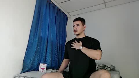 Juan David online show from March 9, 2025, 9:25 pm