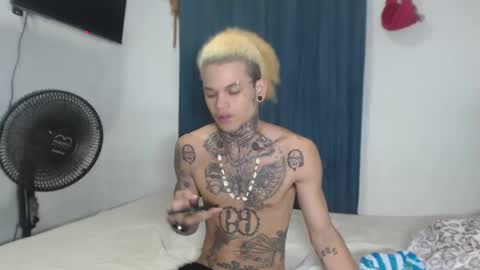 Snapshot of jeykob_23 chatting on December 1, 2024, 10:43 pm JEYKOB online show from December 1, 2024, 10:43 pm