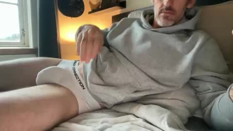 Snapshot of jgol519 chatting on November 4, 2025, 9:52 am James online show from November 4, 2025, 9:52 am