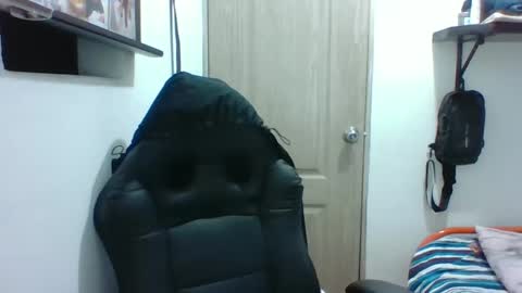 jhan1995 online show from March 10, 2025, 3:23 am