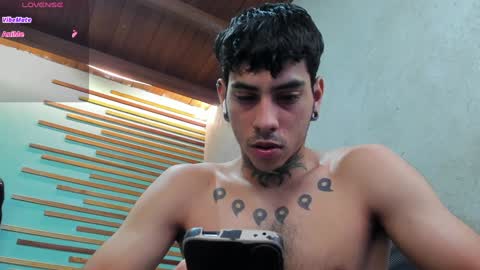 Snapshot of jharol_cardona chatting on January 24, 2025, 4:27 am Jharol online show from January 24, 2025, 4:27 am