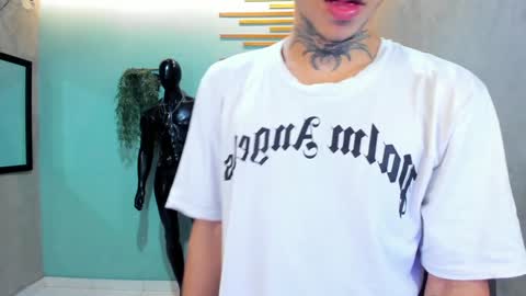 Snapshot of jharol_cardona chatting on January 25, 2025, 1:32 am Jharol online show from January 25, 2025, 1:32 am