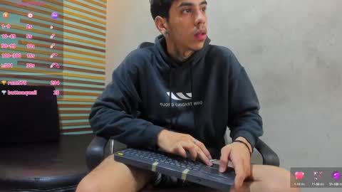 Snapshot of jharol_cardona chatting on January 26, 2025, 1:20 am Jharol online show from January 26, 2025, 1:20 am