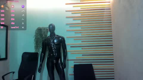 Snapshot of jharol_cardona chatting on January 27, 2025, 1:05 am Jharol online show from January 27, 2025, 1:05 am