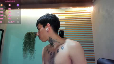 Snapshot of jharol_cardona chatting on February 1, 2025, 1:34 am Jharol online show from February 1, 2025, 1:34 am