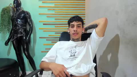 Snapshot of jharol_cardona chatting on March 8, 2025, 7:09 pm Jharol online show from March 8, 2025, 7:09 pm